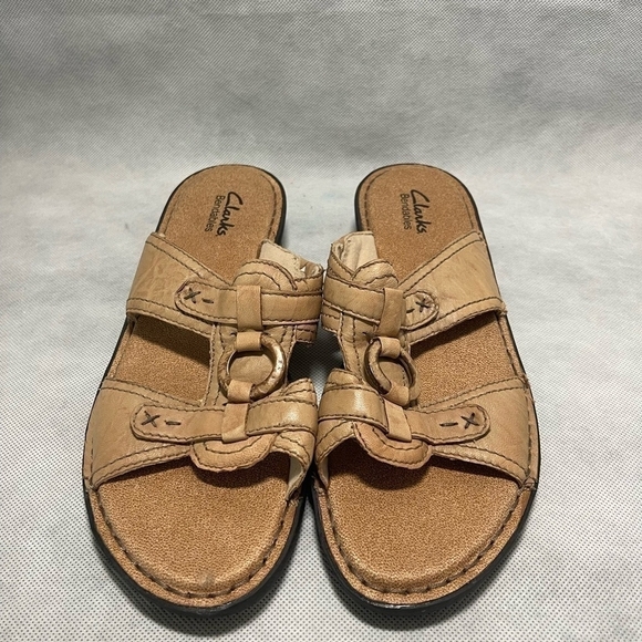 Clarks Bendables Women’s Tan Leather Slip-On Sandals Size 9 Comfort Wedges - Picture 5 of 6